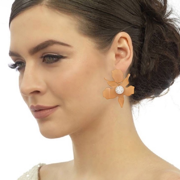 LELE SADOUGHI • Honey Peach Crystal Lily Earrings - Picture 2 of 4